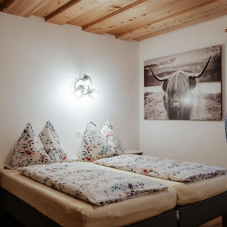 Auerhiasbauer * Saint Wolfgang