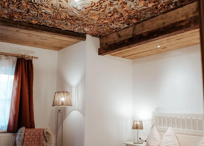 Auerhiasbauer * Saint Wolfgang